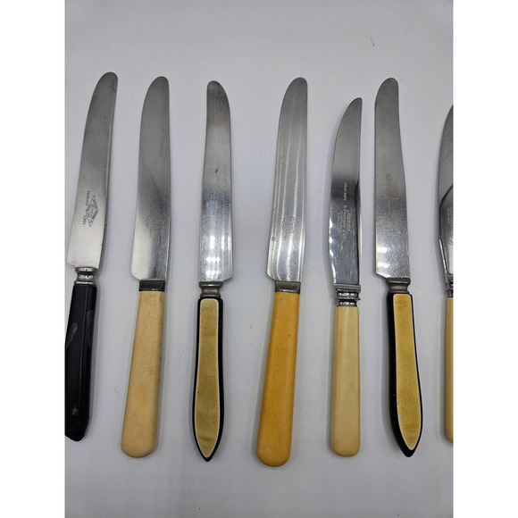 Bakelite Silverware Knives Mixed Lot 13 Various Colors Conditions Stainless - Picture 3 of 11